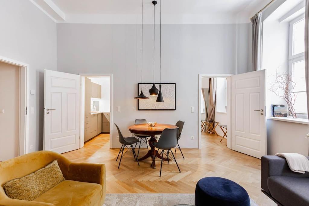 Center Apt In Best Area Near Park & Danube 20'To Airport Apartment Vienna Exterior photo